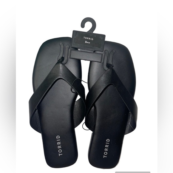 Torrid Square Toe Thong black Sandals (WW) - Picture 1 of 6